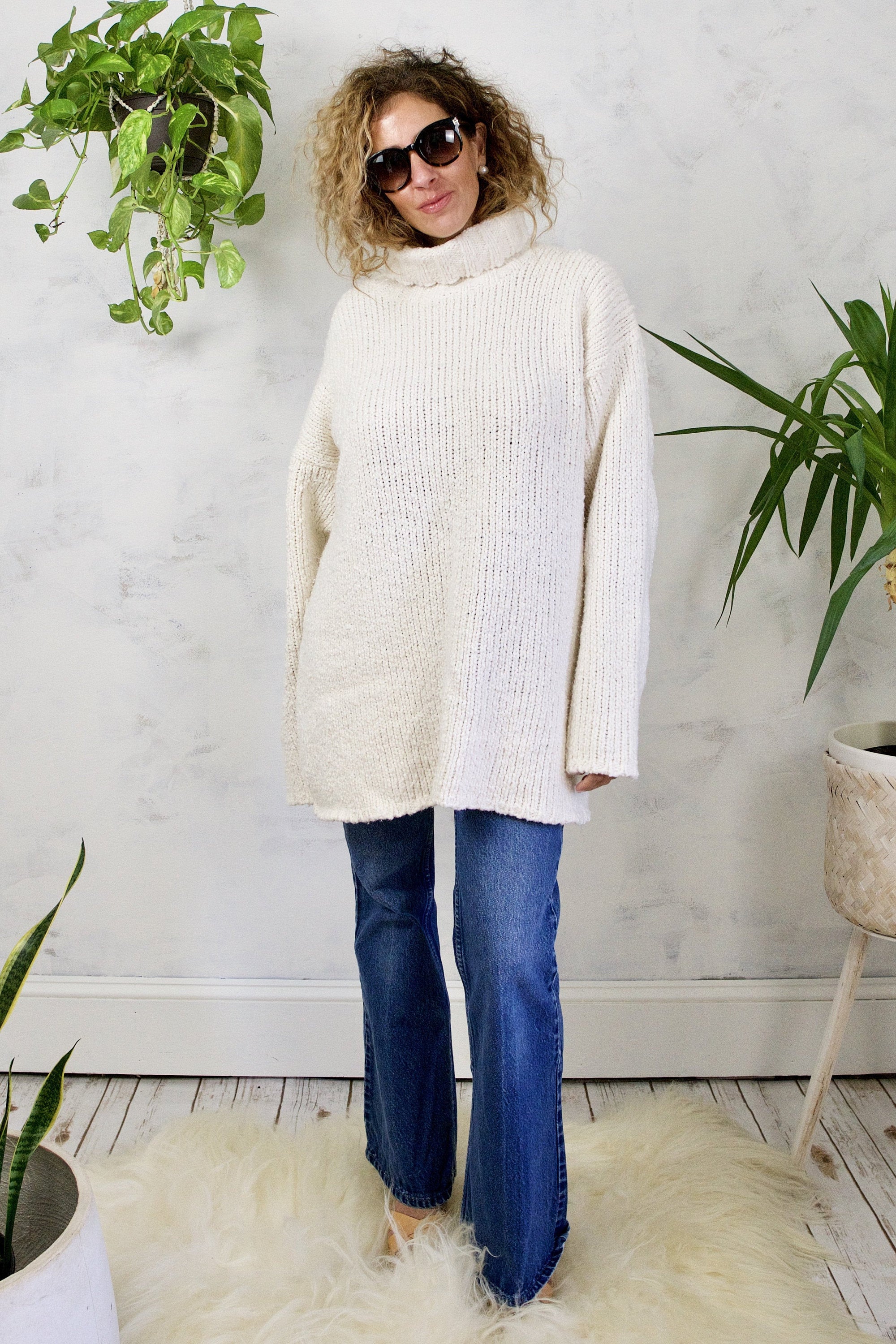 Vintage 90’s Chunky Ivory Turtleneck Sweater | Shop THRILLING