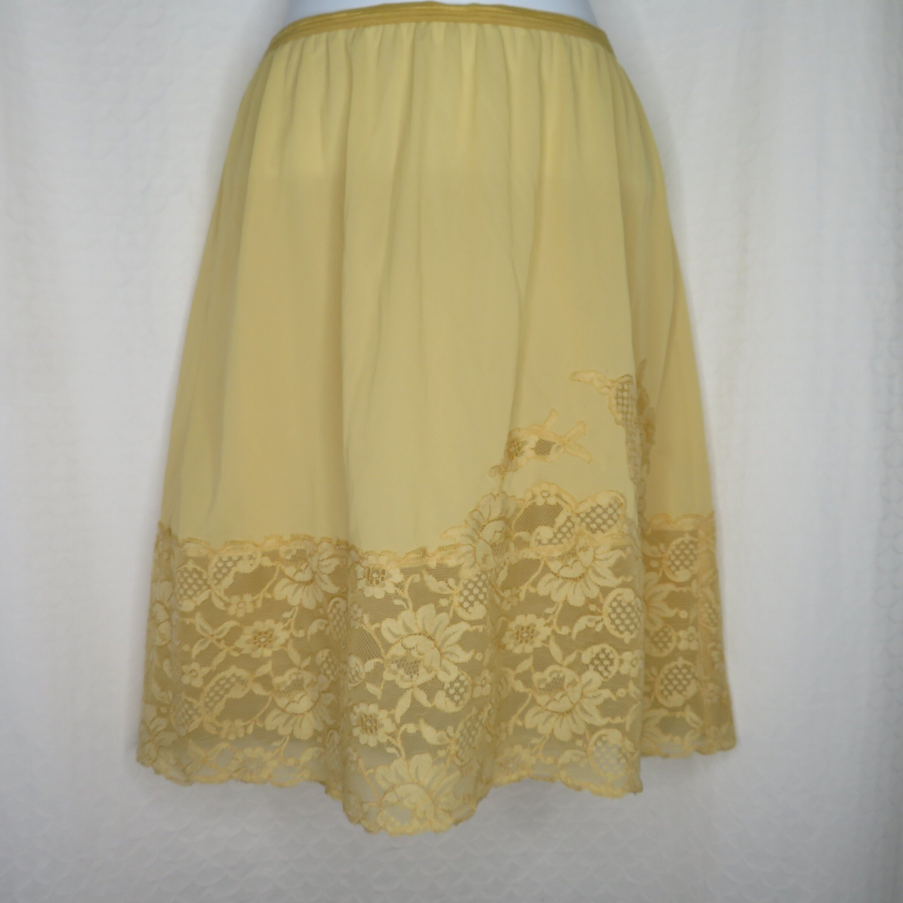 Vintage 50s Light Tan Lace Half Dress Slip By Vanity Fair | Shop THRILLING