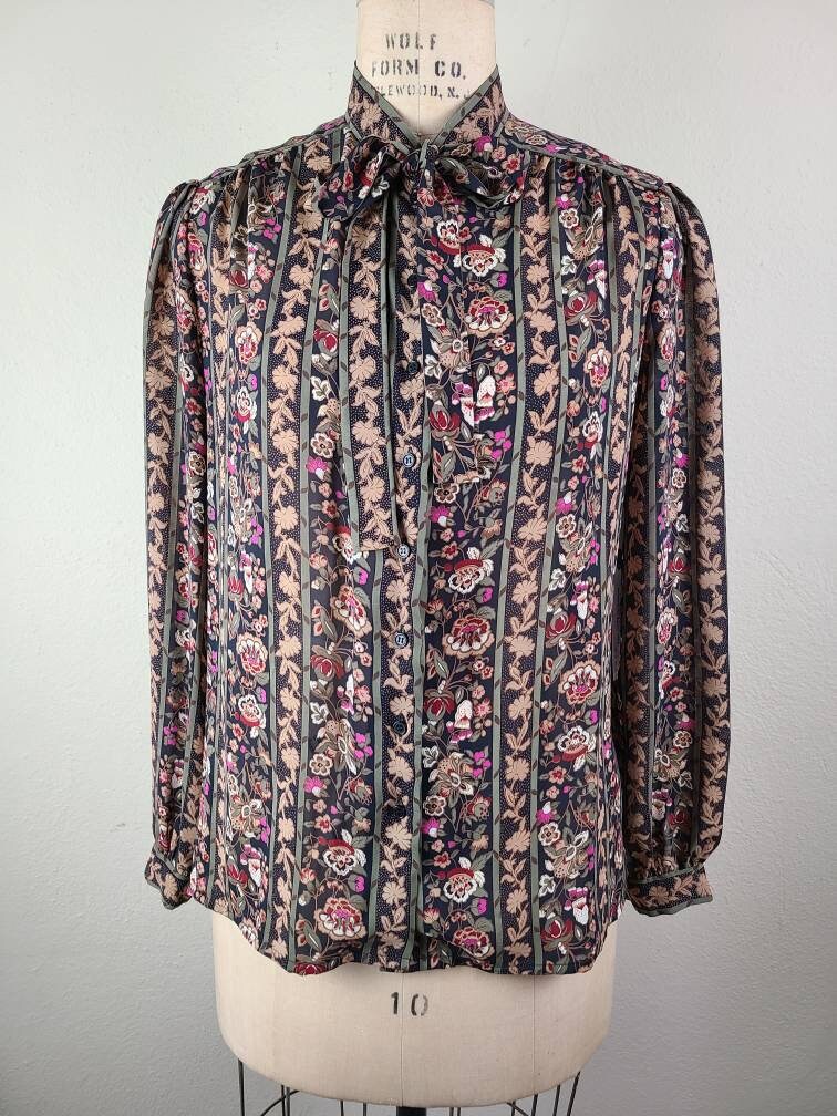 Vintage 80s Pussy Bow Paisley Floral Blouse by Schrader Sport | Shop ...