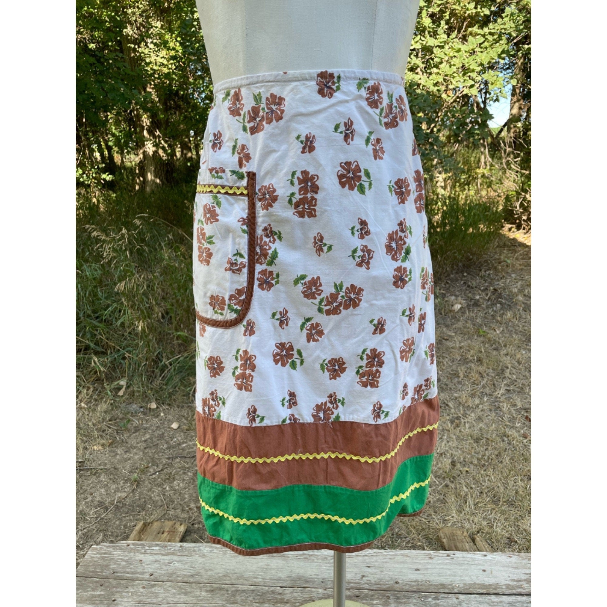 Vintage Brown Green Floral Long Half Apron Ric-Rac Farmhouse | Shop ...