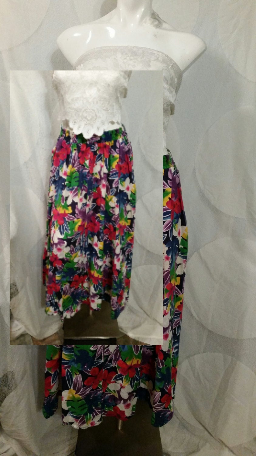 Vintage Hawaiian Floral Print Pleated Skirt | Shop THRILLING