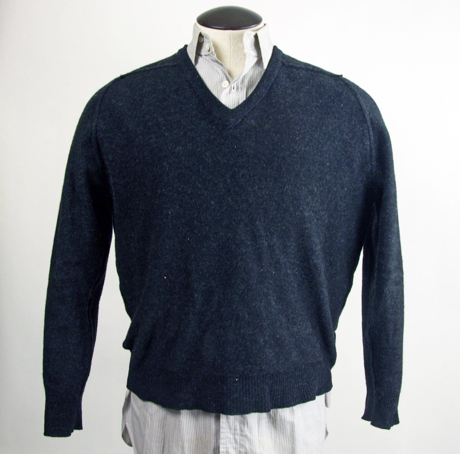 60s Men's Vintage Vaughn At Sather Gate V-Neck Pullover Sweater In Hea ...