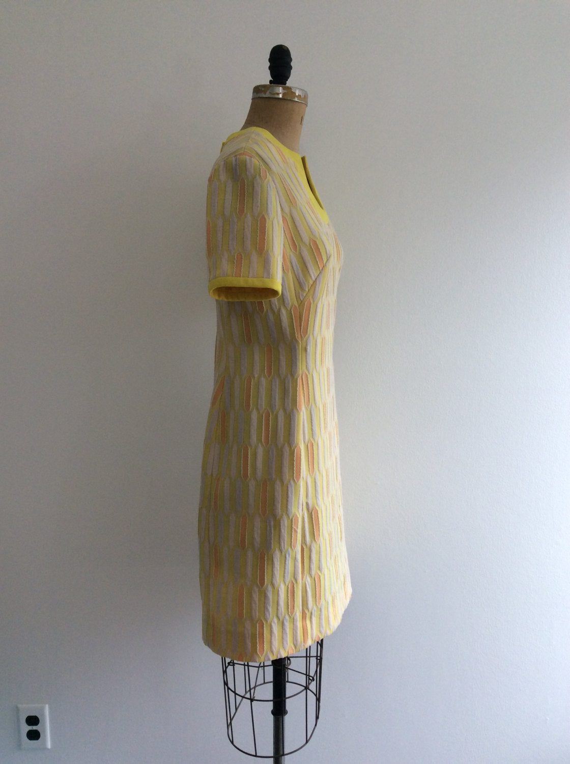 Vintage 60's Yellow and Orange Mod Psychedelic Op Art Scooter Dress by ...