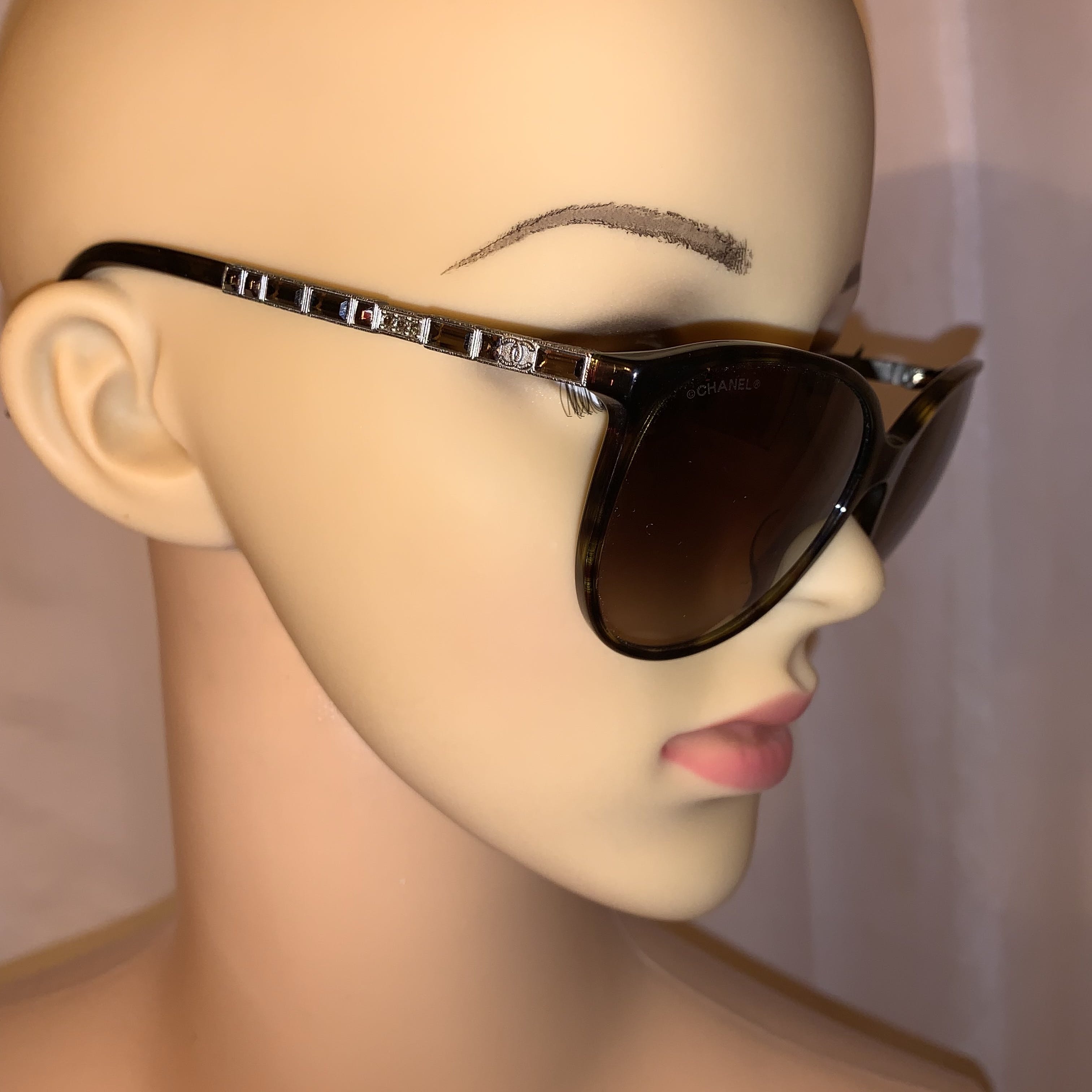 Vintage 00s 2)chanel Tortoise Shell Butterfly Frame Sunglasses By Chanel |  Shop THRILLING