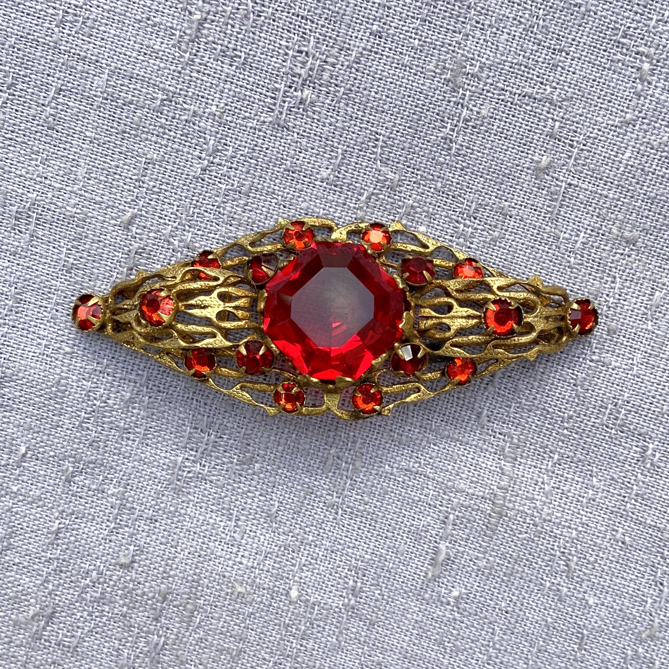 Vintage Edwardian Antique Ruby Red Gold Filigree Brooch | Shop THRILLING