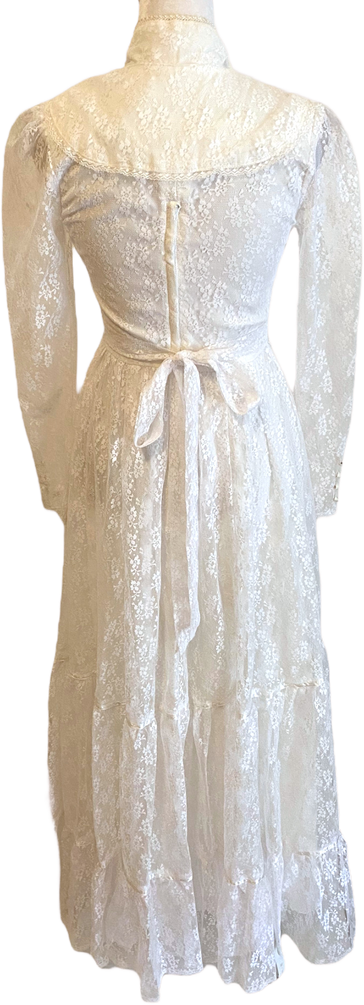 Vintage 70s/80s White Floral Lace Pearl Neckline Lace Up Dress By Gunne ...