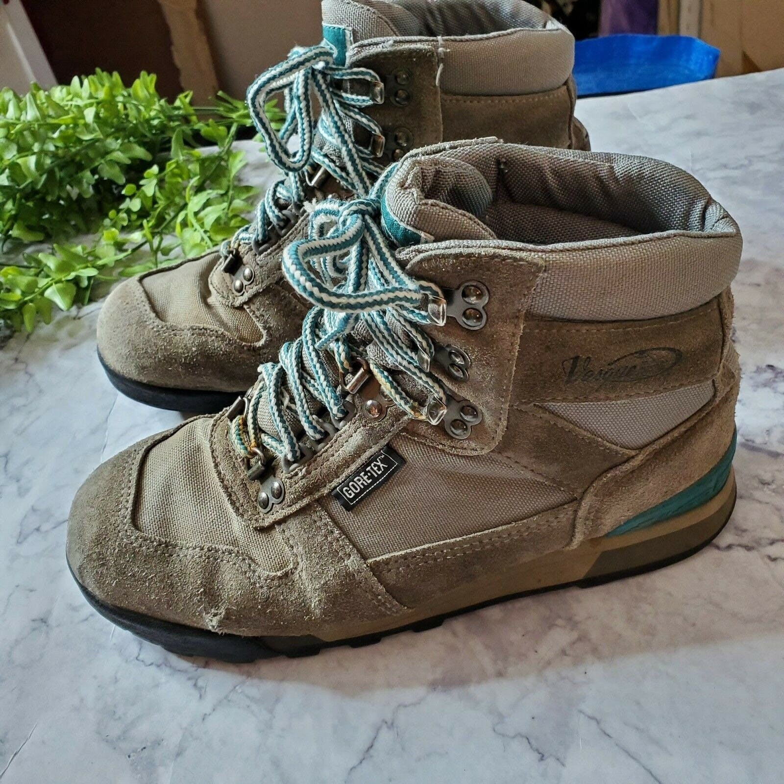 Vintage 80s Men's Clarion Gray Mid-top Lace-up Hiker Boot By Vasque ...