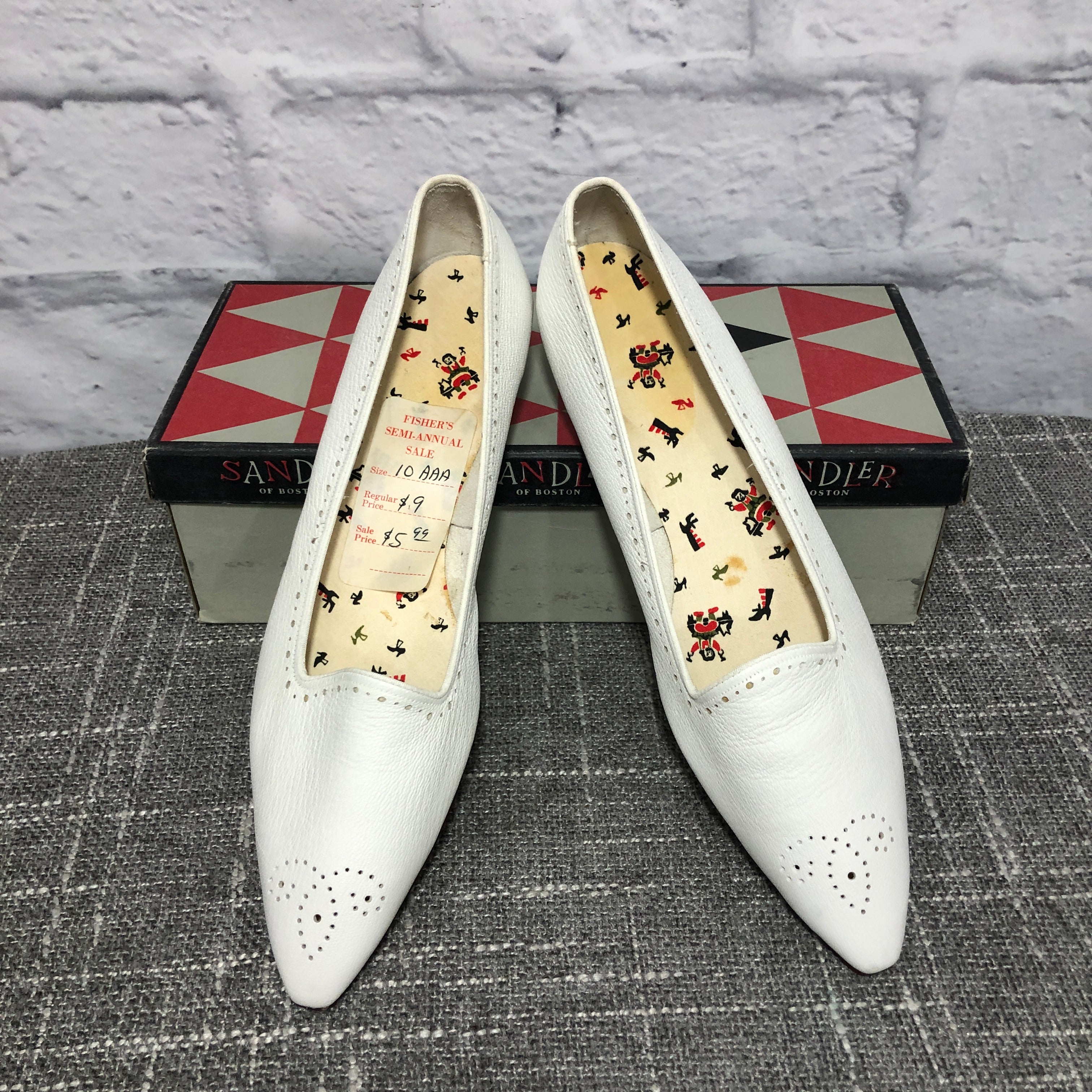 Vintage White Pointed Toe Shoes Flats Sandler of outlet Boston 10 Womens NWT 60s