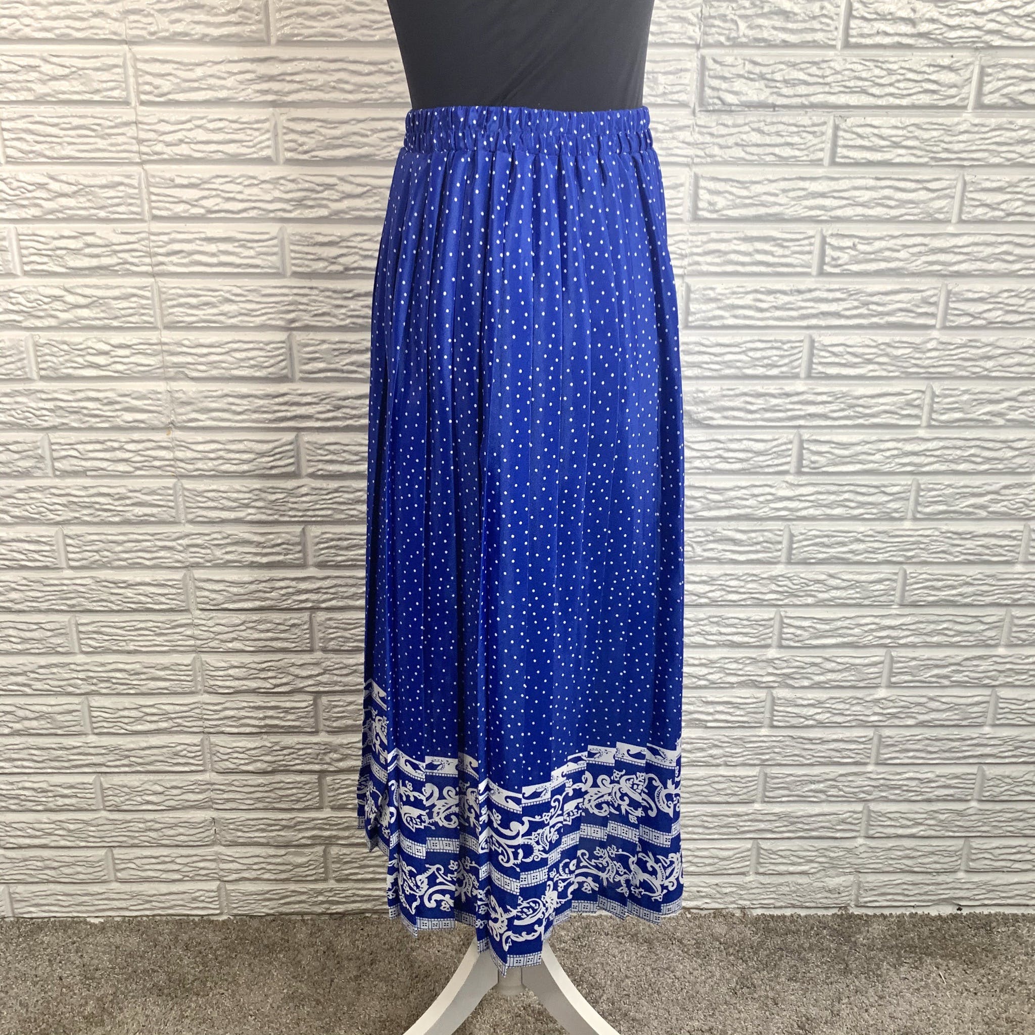 Vintage Pleated Midi Skirt | Shop THRILLING