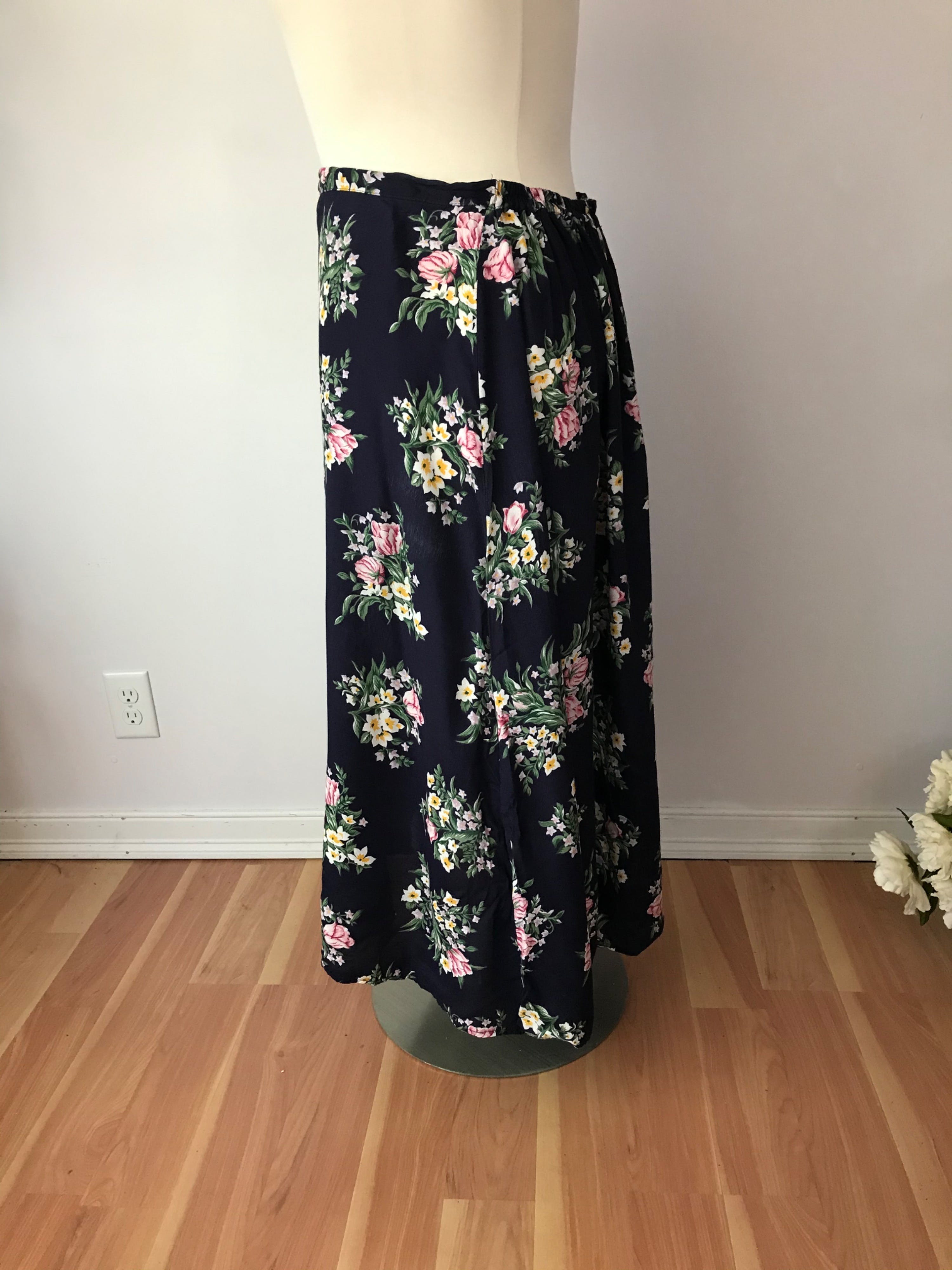 Vintage 80's Button Front Floral Skirt | Shop THRILLING