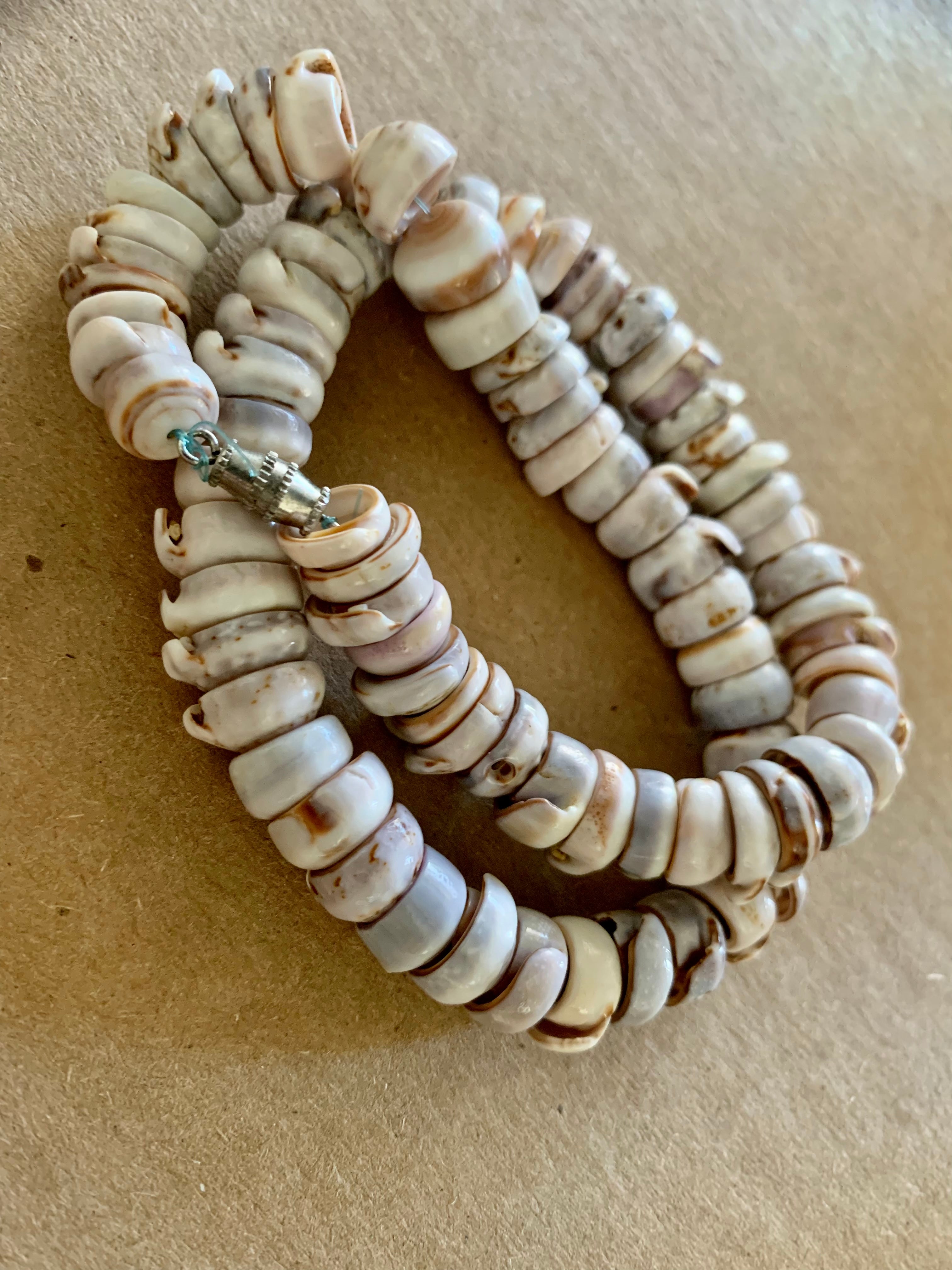 Pka Shells 70s Vintage Large Hawaiian Puka Shell Necklace | Shop THRILLING