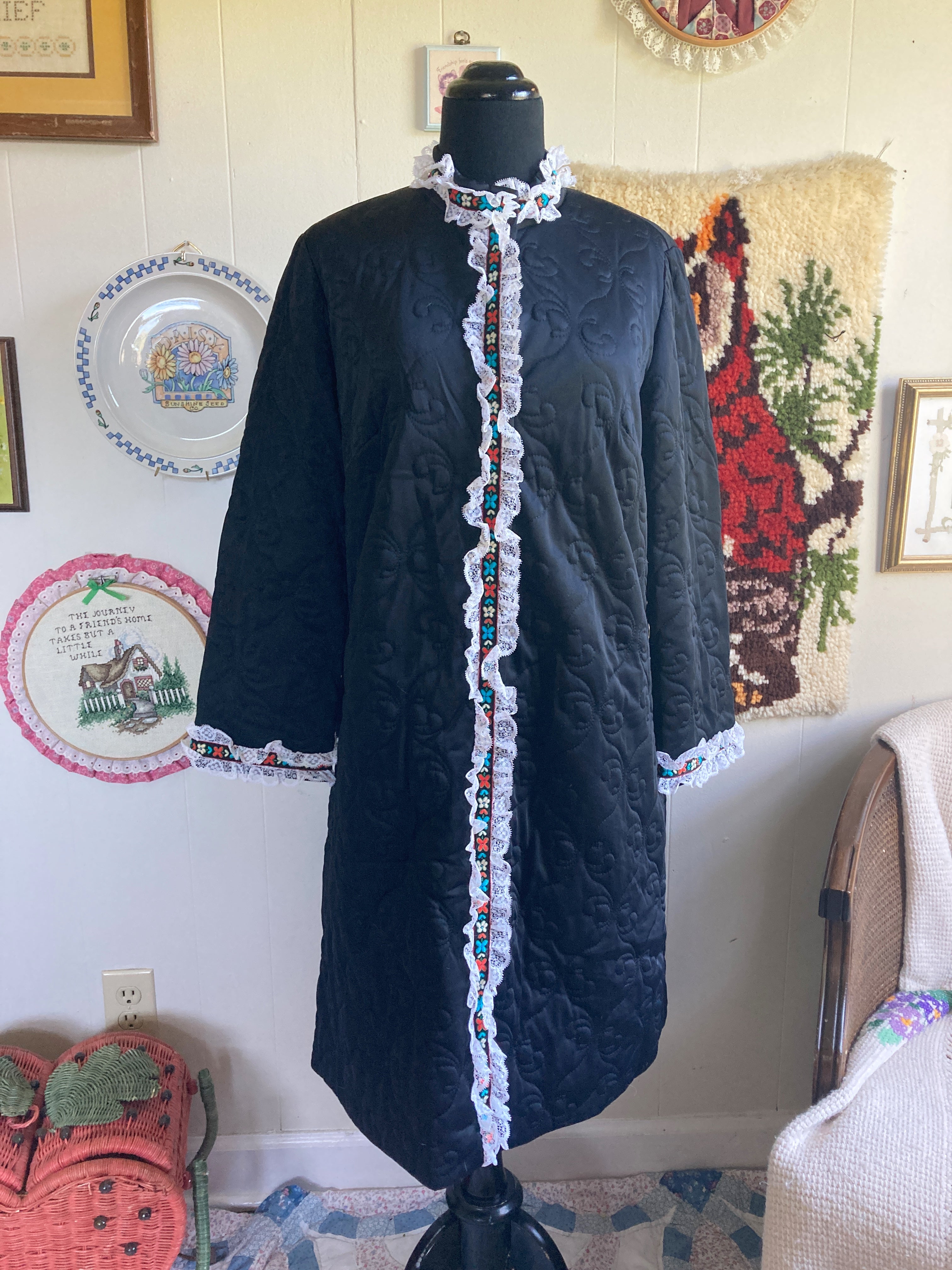 Vintage 60s/70s Vtg Quilted House Coat Duster With Ric Rac Trim | Shop ...