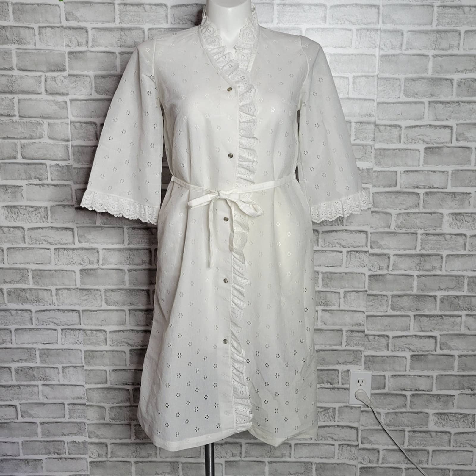 Vintage Snap Up Ruffle and Lace Trim Robe by Aristocraft | Shop THRILLING