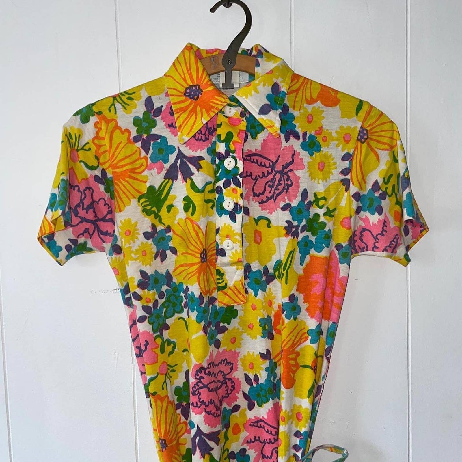 Darling Vintage 70s Lilly Pulitzer Sportswear Floral Collared Shirt Dr ...