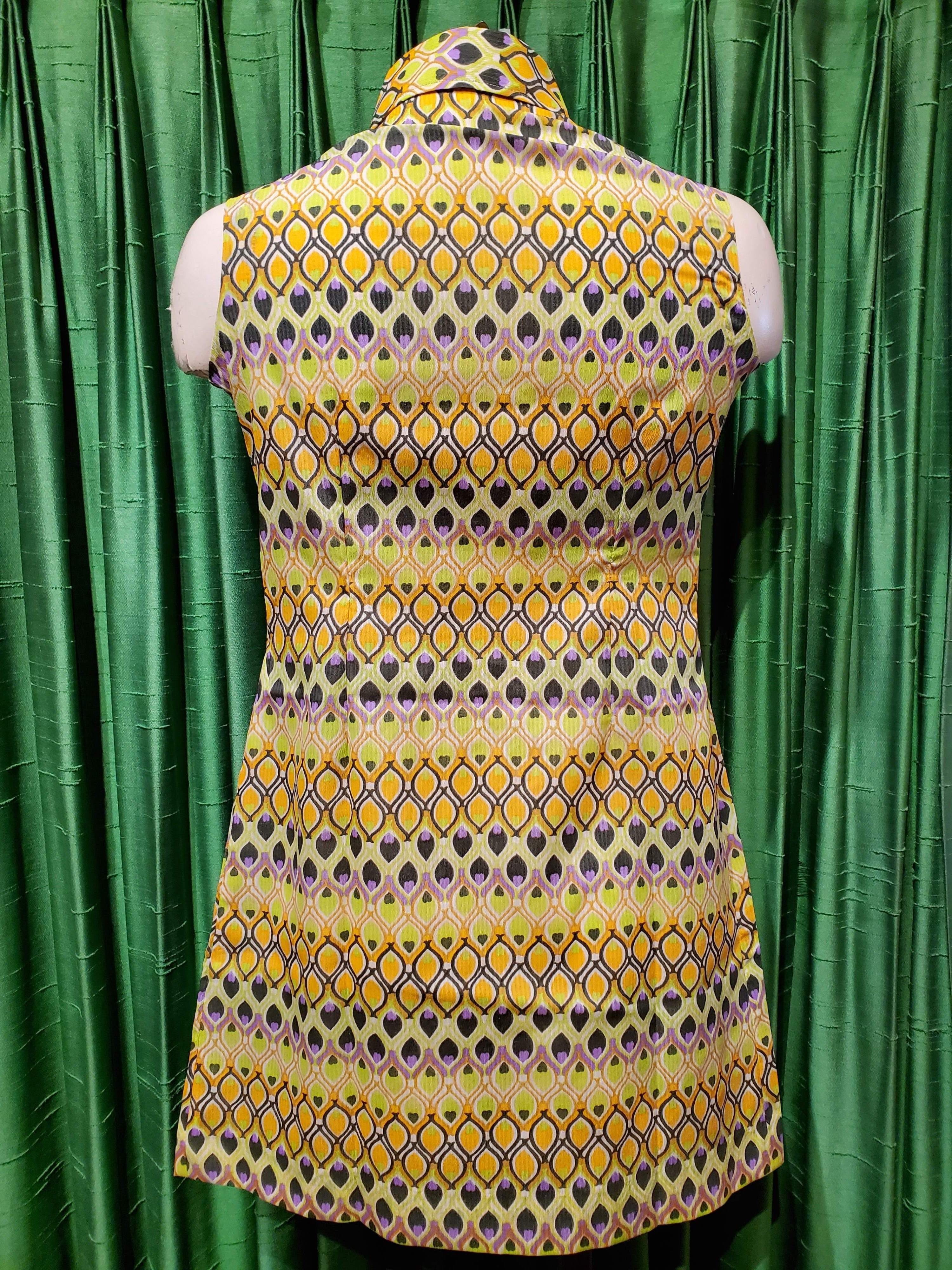 Vintage 60's/70's Mod Psychedelic Big Collar Dress | Shop THRILLING
