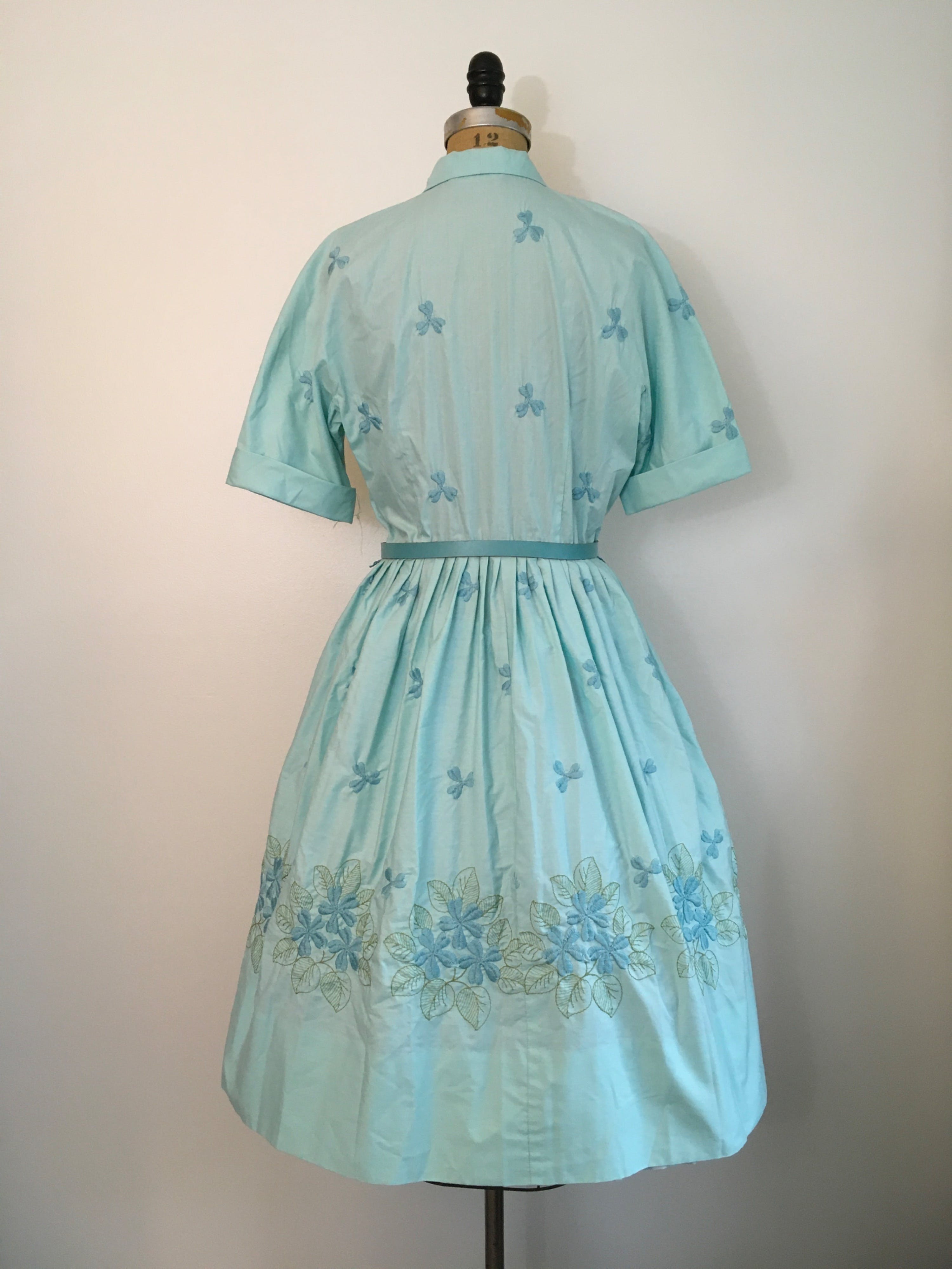 Vintage 50’s Embroidered Border Floral Shirtwaist Cotton Dress by L ...