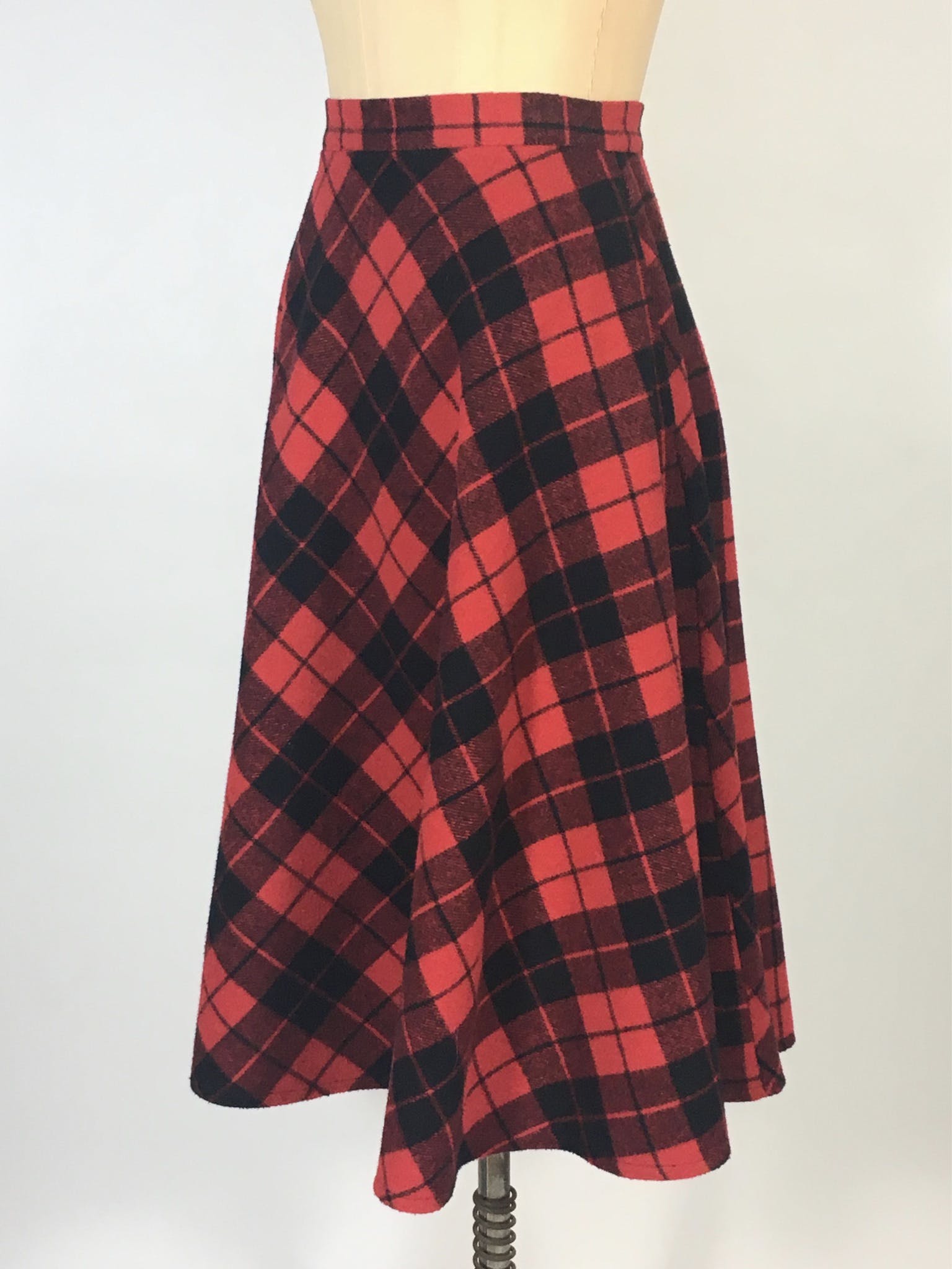 Vintage 80’s-does-50’s Buffalo Plaid Wool Circle Skirt by The East Side ...